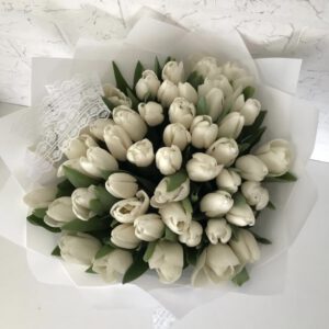 Монобукет белоснежных тюльпанов